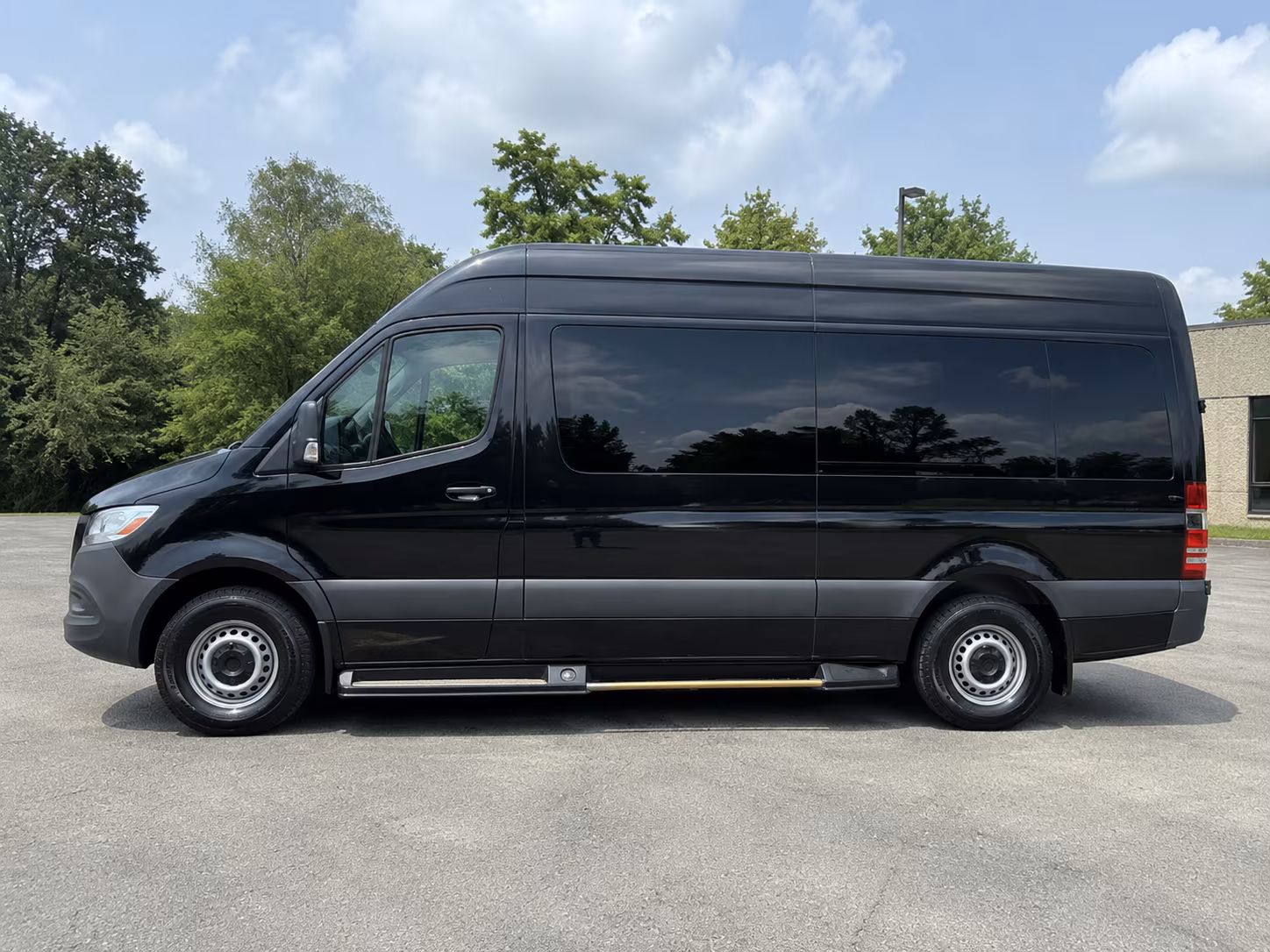 14 Passenger Sprinter Limo