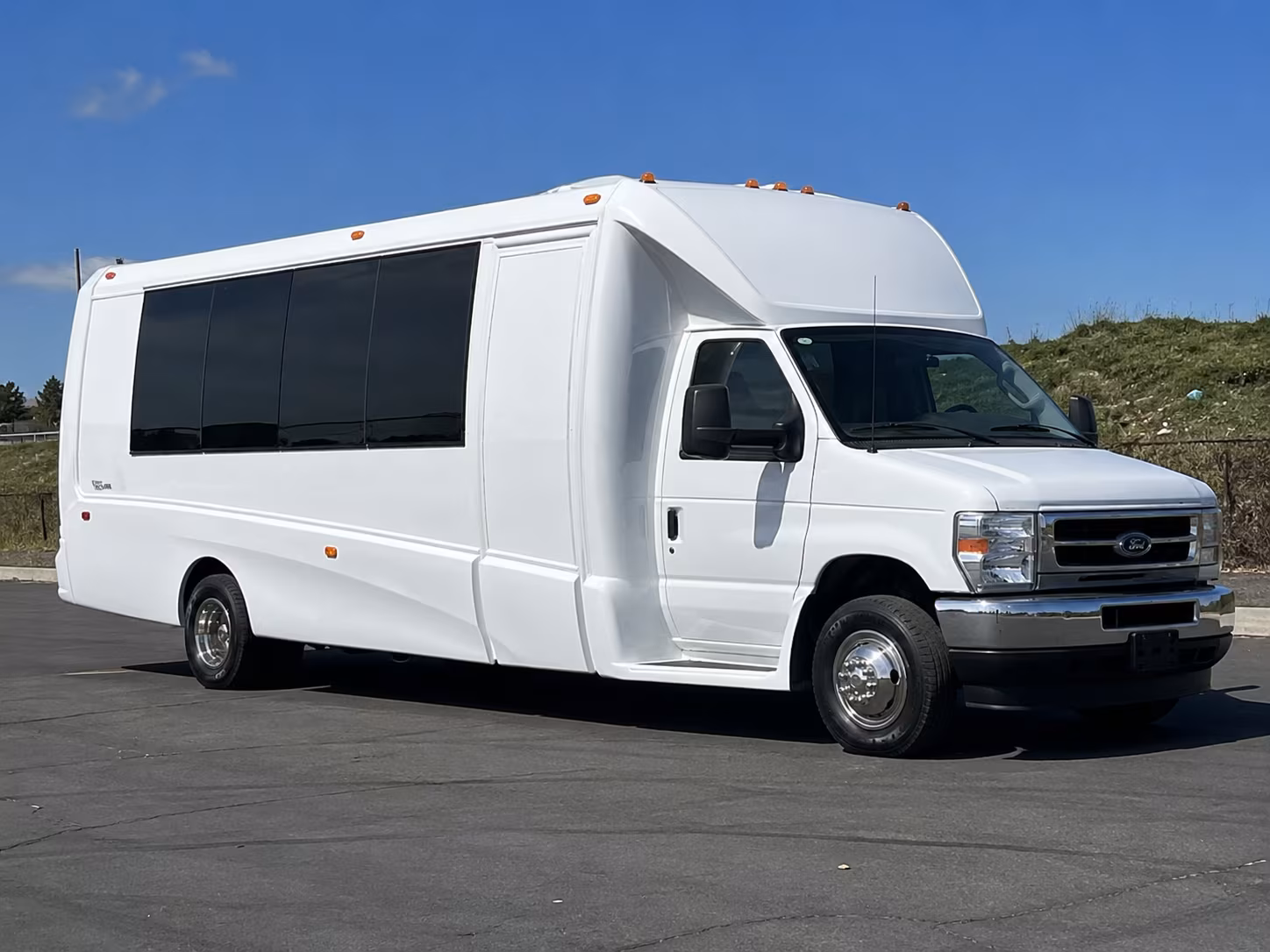 Tracy Winery Tour & Pub Crawl Transportation